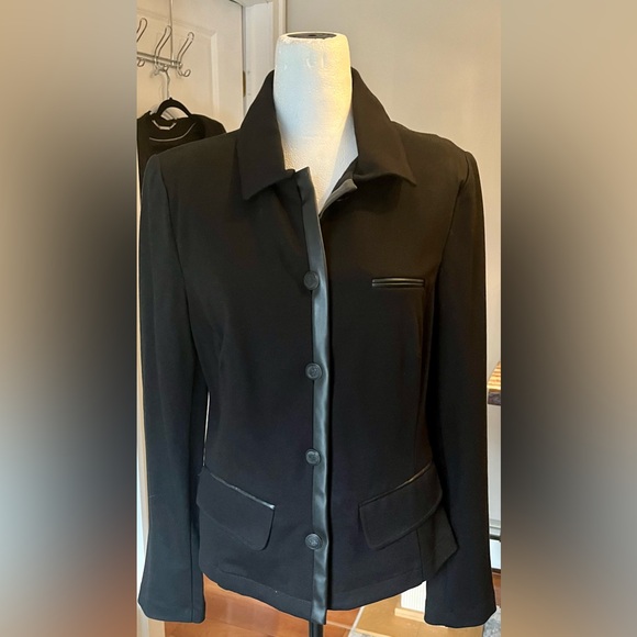 Cabi black button up blazer - Picture 2 of 4